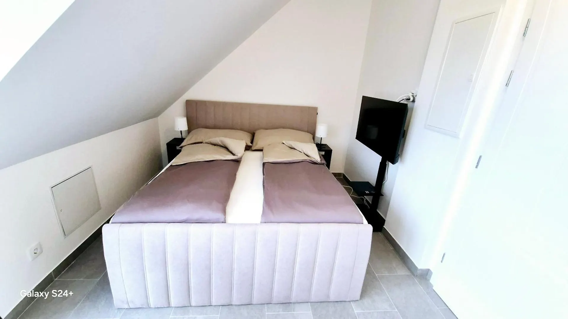 Moderne Apartments Mit Klima, Perfekter Anbindung Ins Zentrum Und Kostenlose Parkplaetze! Vienna
