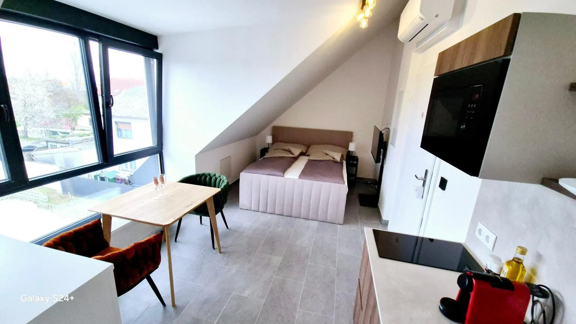 Moderne Apartments Mit Klima, Perfekter Anbindung Ins Zentrum Und Kostenlose Parkplaetze! Vienna Austria