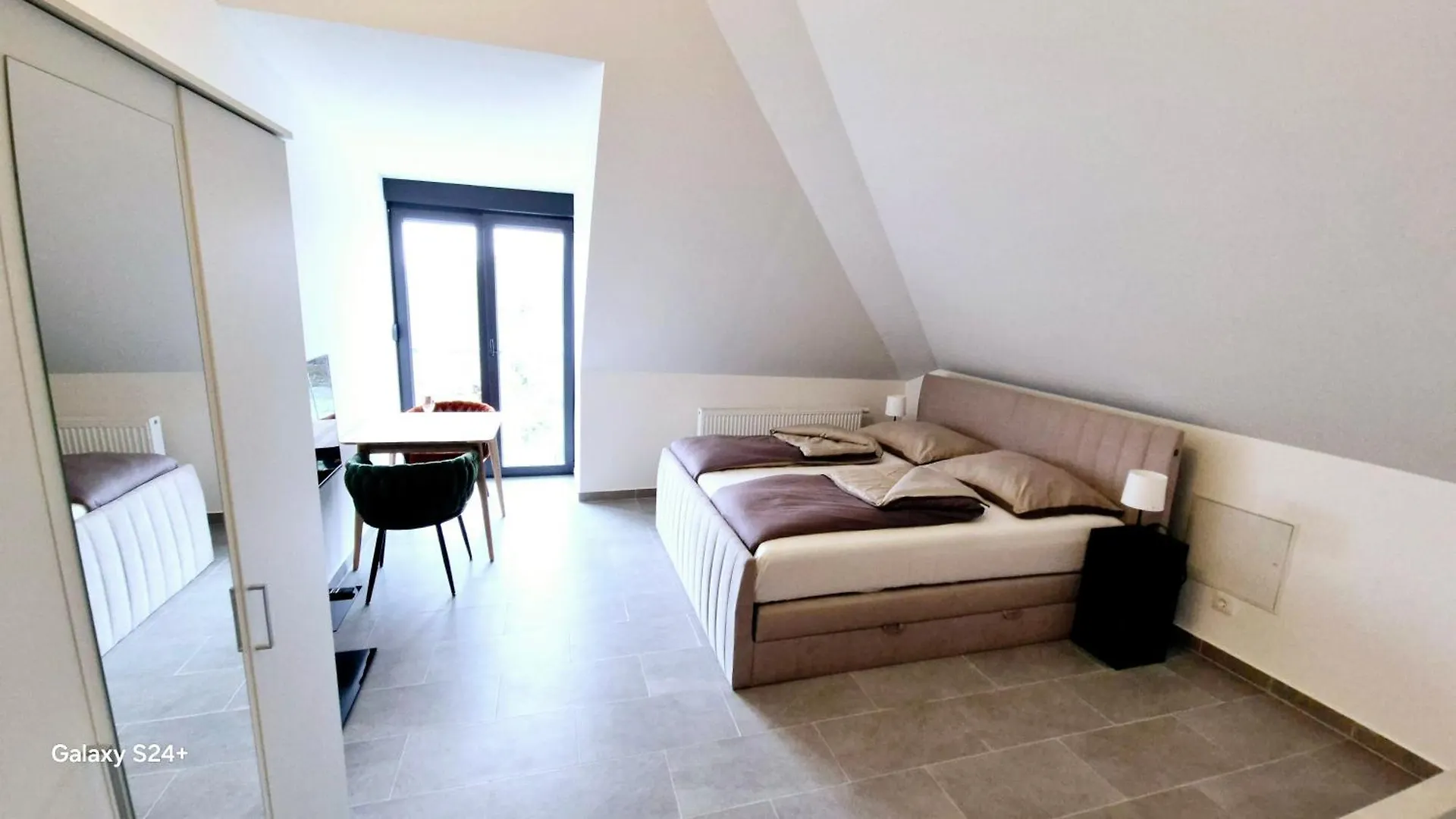 Moderne Apartments Mit Klima, Perfekter Anbindung Ins Zentrum Und Kostenlose Parkplaetze! Vienna