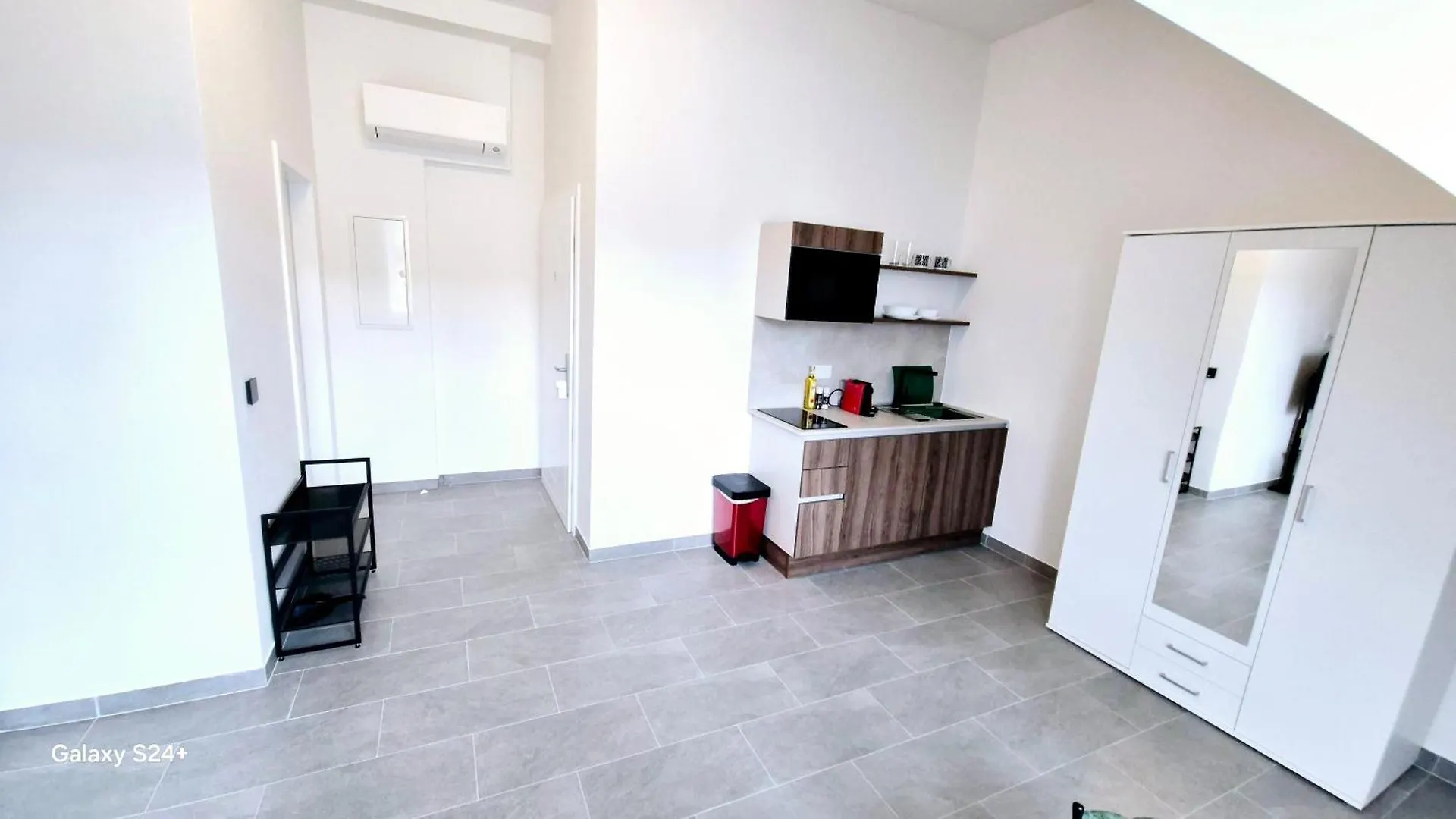 Moderne Apartments Mit Klima, Perfekter Anbindung Ins Zentrum Und Kostenlose Parkplaetze! Vienna