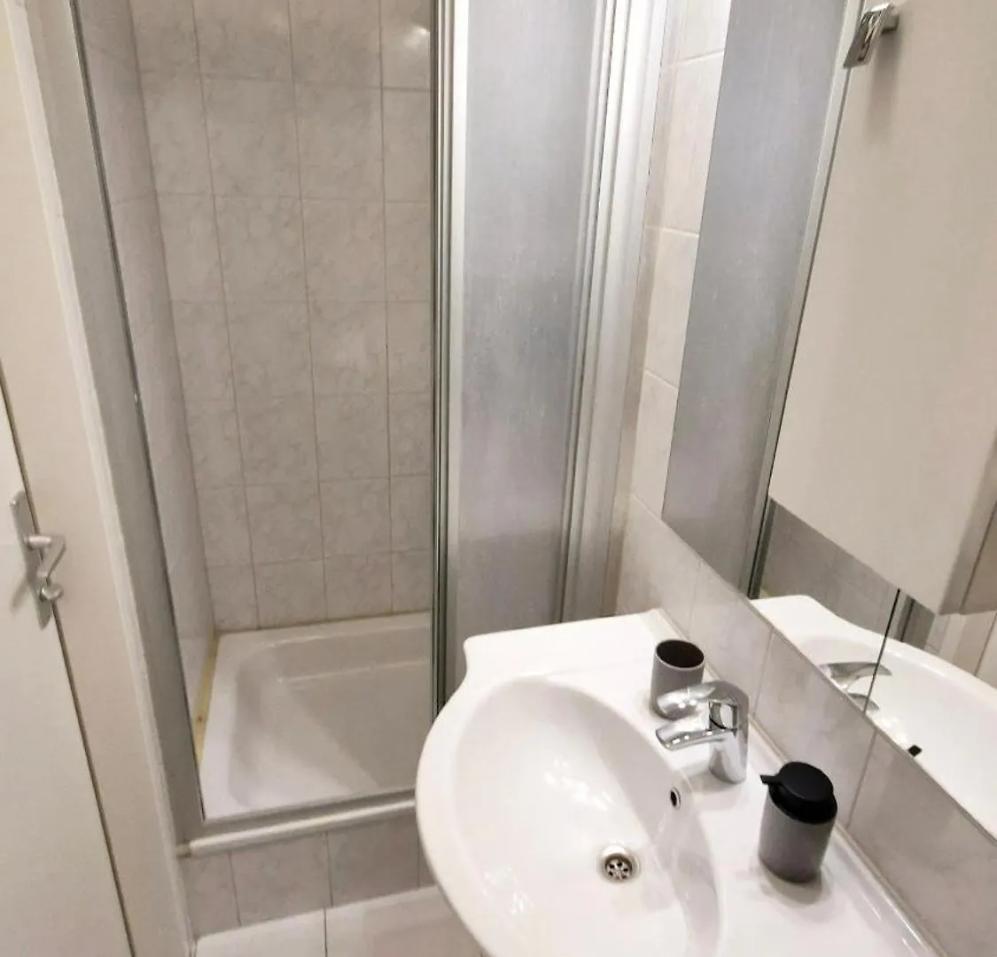 Moderne Apartments Mit Klima, Perfekter Anbindung Ins Zentrum Und Kostenlose Parkplaetze! Vídeň